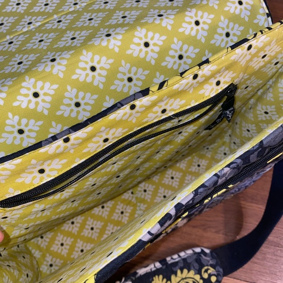 Vera Bradley Over The Shoulder Laptop Bag - Picture 4 of 6